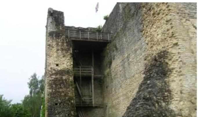 Le Puits Fortifie Salives Eksteriør bilde