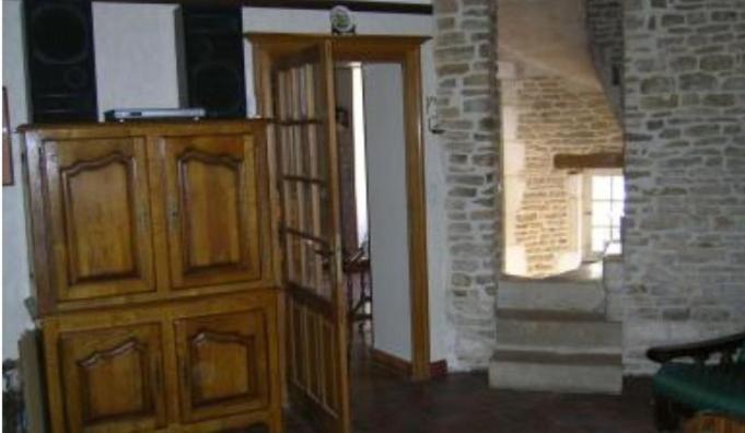Le Puits Fortifie Salives Eksteriør bilde
